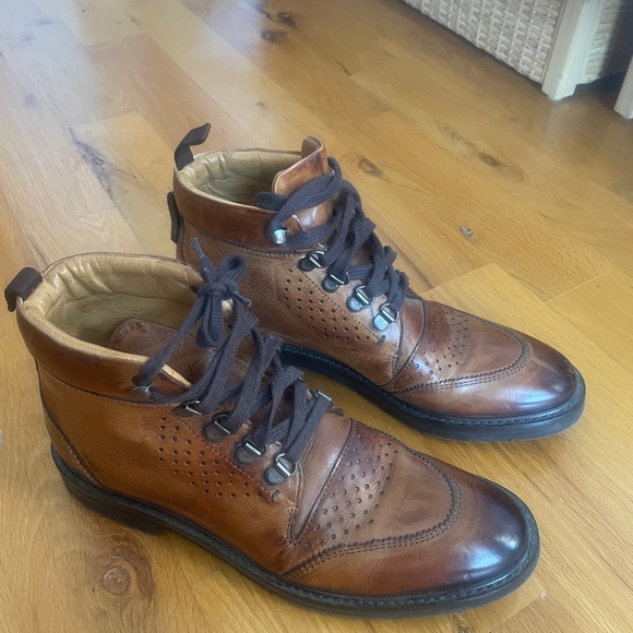 Brown leather Melvin and Hamilton hiking style lace up boots, size 9us women. - Picture 2 of 7